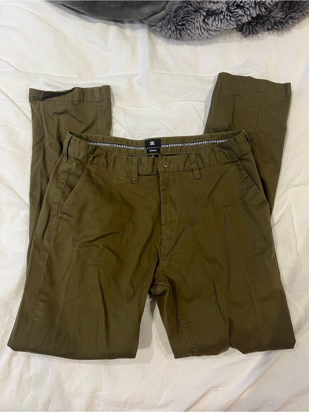 DC Shoes Men’s Olive Green Straight Leg Pants